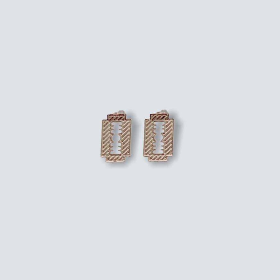 Razor blades studs earrings in 18k of gold plated