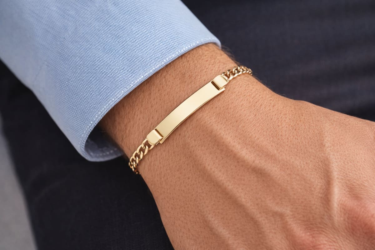 6mm wide id plate figaro link 8.5” length bracelet 18kts gold plated bracelets