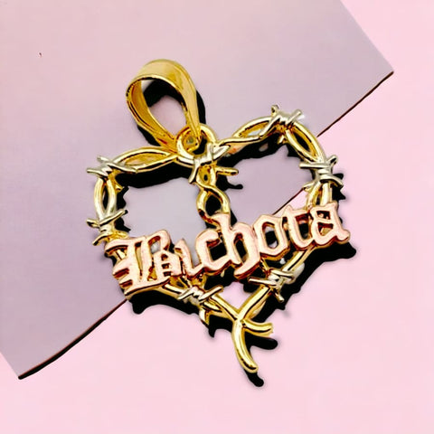 Four girls and a boy charm pendant necklace in of 14k of gold plated
