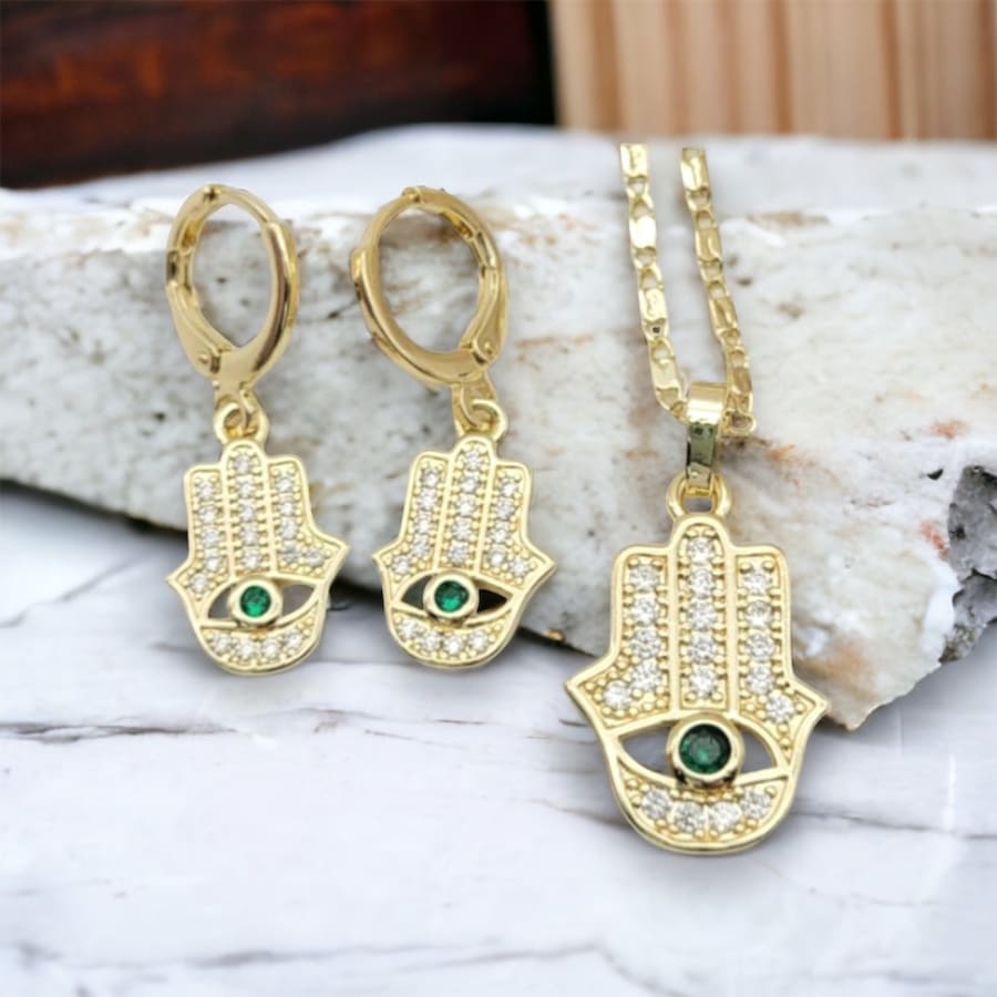 Hamsa hand green stone white crystals chain necklace in 18k of gold plated