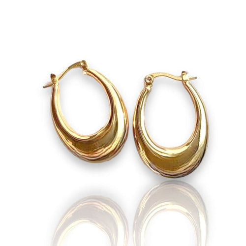 Karola oval shape hoop earrings in 18k of gold plated earrings