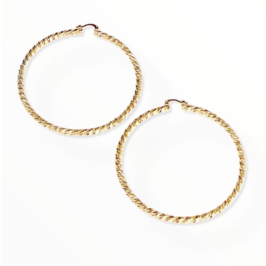 Diamond cut hoop earrings in 18kts of gold plated m earrings