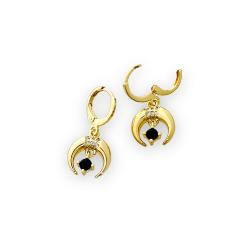 Mara oval shape black huggies earrings in 18k of gold plated