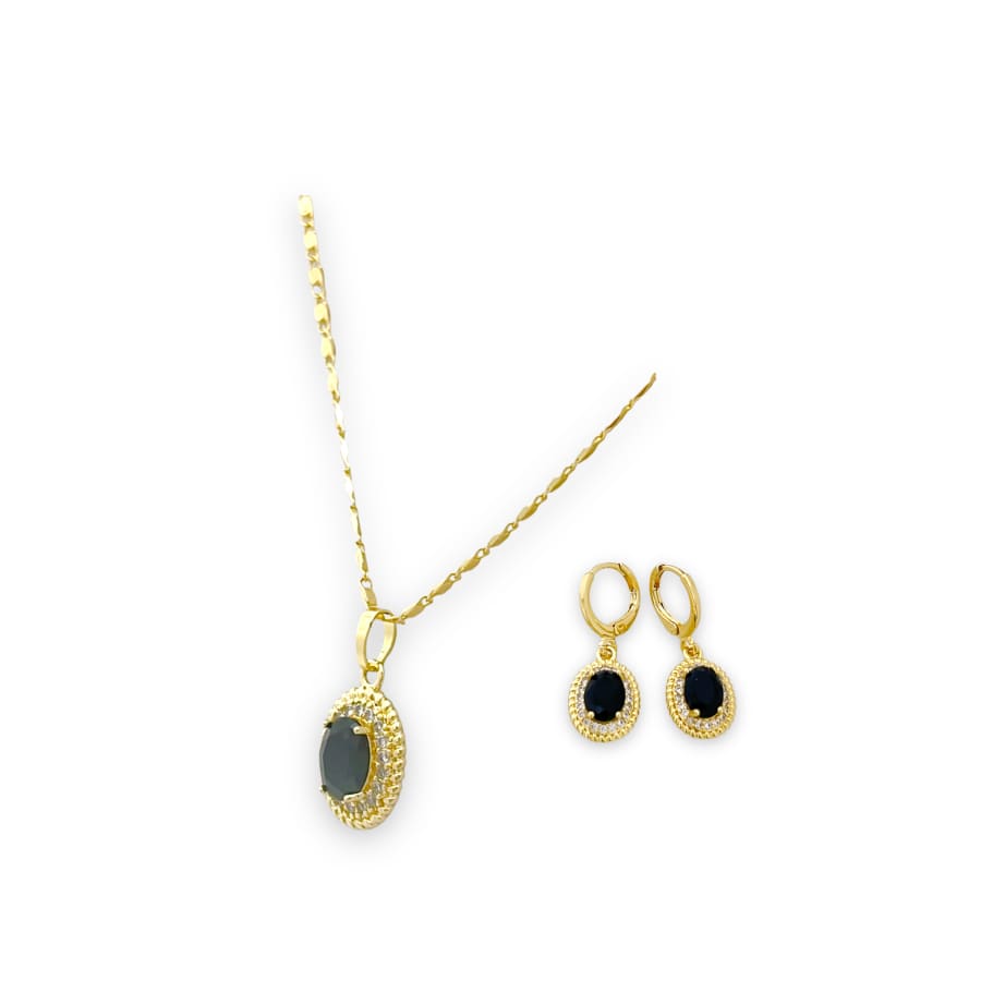 Mara oval shape black huggies earrings in 18k of gold plated set earrings