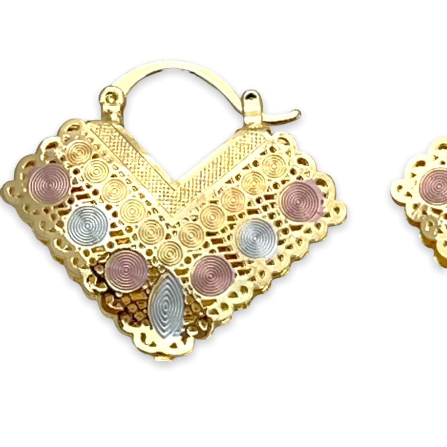 Retro heart shape hollow tri-color hoops earrings in 18k of gold plated