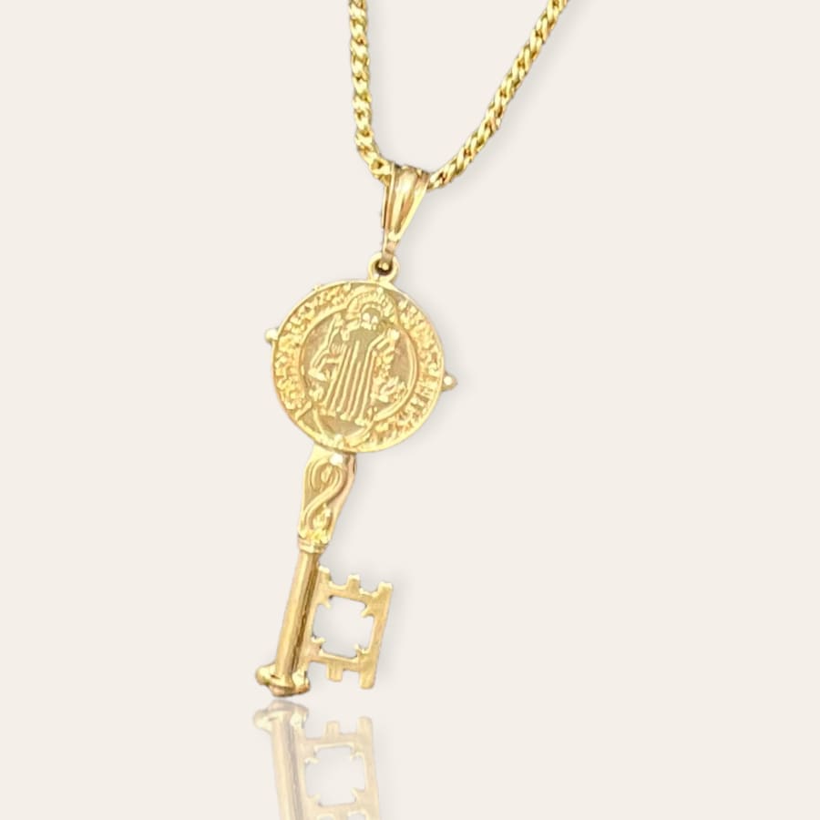 San benito key pendant rope necklace