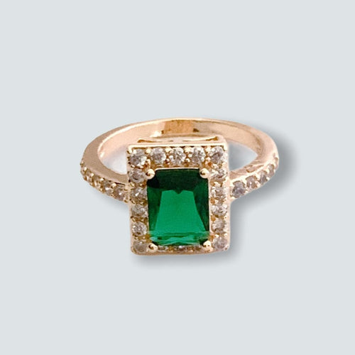 Square shape faux stone ring in 18k of gold plated green / 6 rings