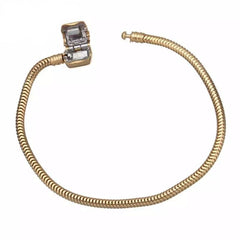 The mommie charm 18kts of gold plated bracelet charm bracelet