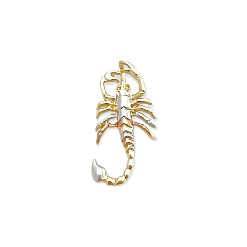 Tricolor scorpion pendant in 18k of gold layering charms & pendants