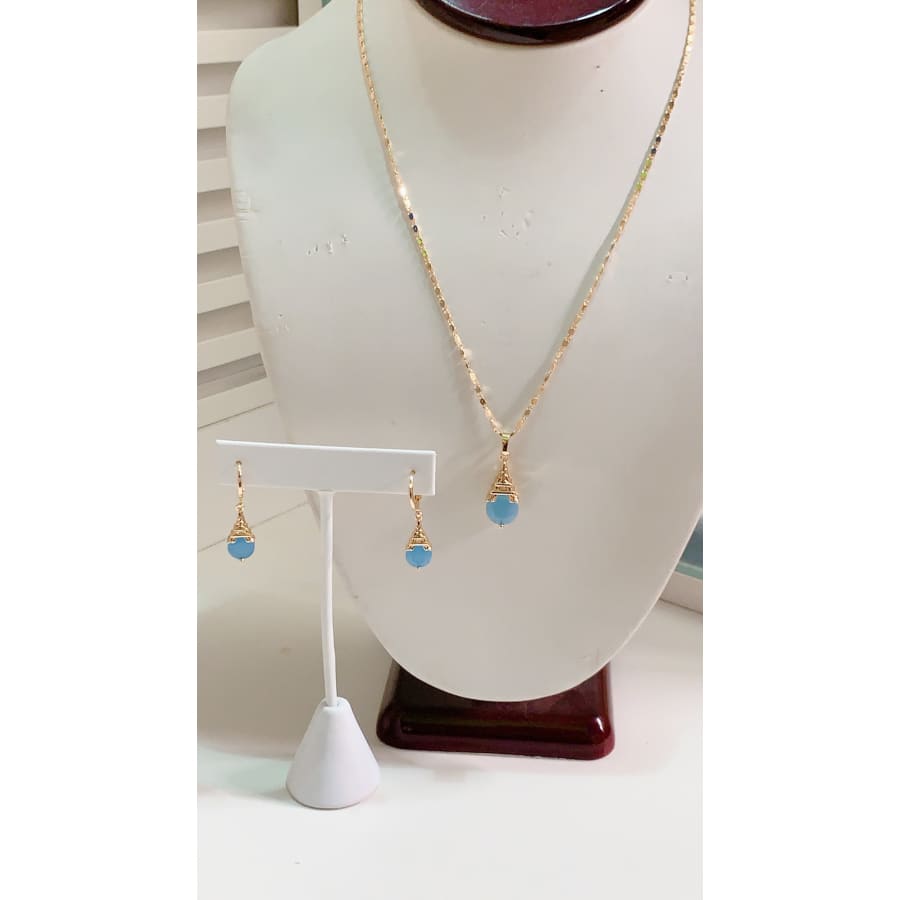 Turquoise eiffel tower set 18k of gold plated chains